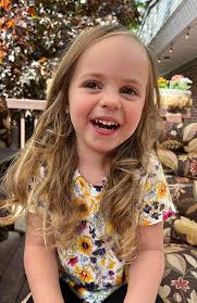 Woman Captures Heartbreaking Final Photo of Granddaughter Moments Before Her Passing